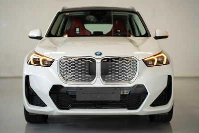BMW iX1 xDrive30 M Sport-19