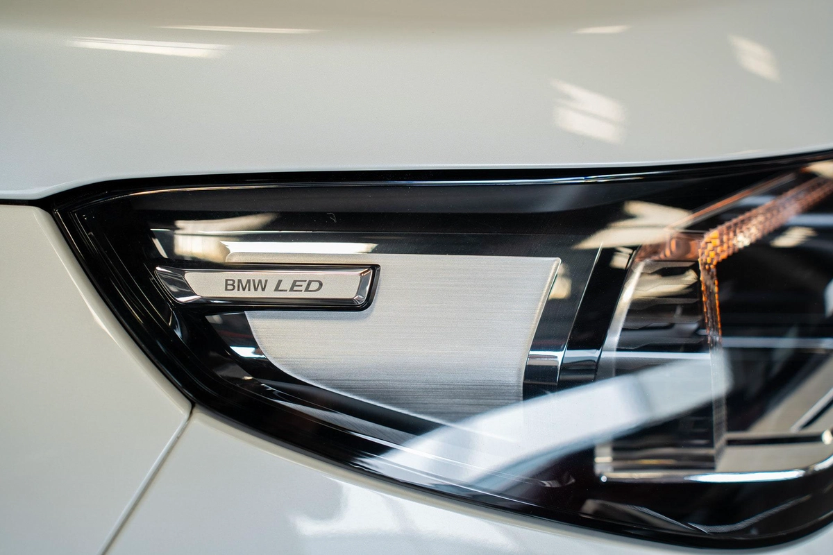 BMW iX1 xDrive30 M Sport-1-1