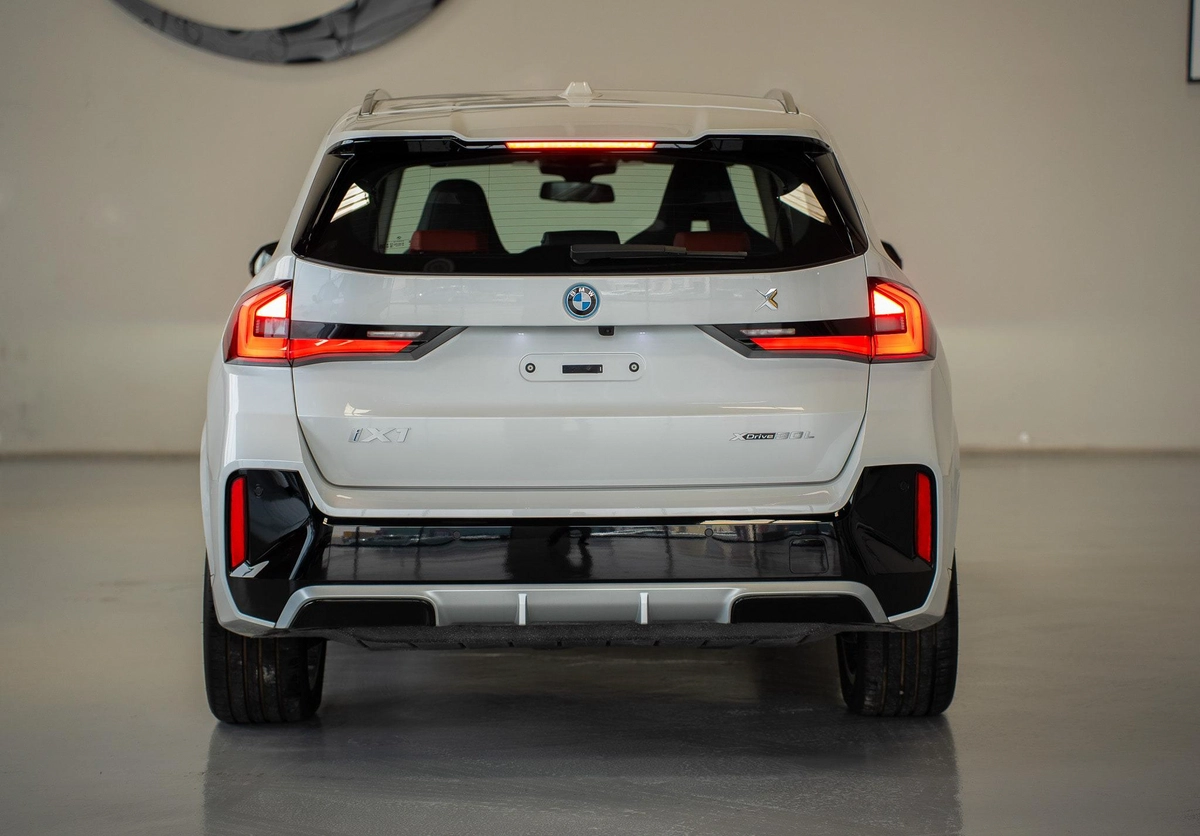 BMW iX1 xDrive30 M Sport-23-23