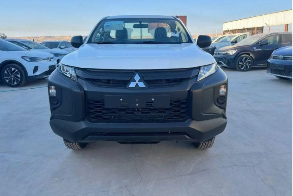 2026 Mitsubishi L200-6-6