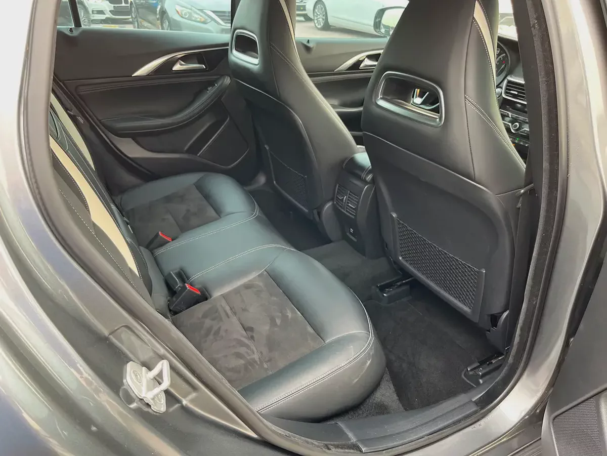 Infiniti Q30 Sport 2017 - Korean Specs - Excellent Condition-11-11