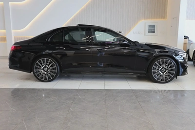 Mercedes-Benz E-Class E 300 2025 GCC Specs-0 KM-UNDER WARRANTY  SERVICE-BRAND NEW-6