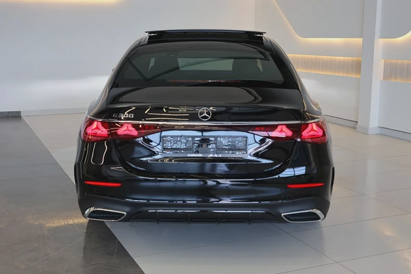 Mercedes-Benz E-Class E 300 2025 GCC Specs-0 KM-UNDER WARRANTY  SERVICE-BRAND NEW