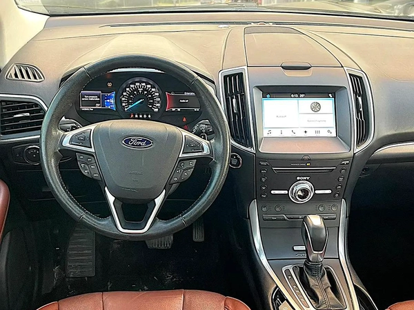 Ford Edge 3.5 V6 Titanium 2017 - GCC Specs -under warranty | ORIGINAL PAINT