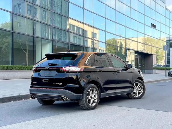 Ford Edge 3.5 V6 Titanium 2017 - GCC Specs -under warranty | ORIGINAL PAINT