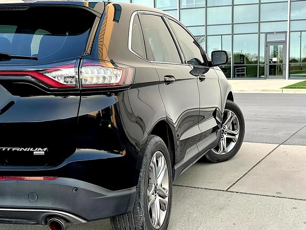 Ford Edge 3.5 V6 Titanium 2017 - GCC Specs -under warranty | ORIGINAL PAINT