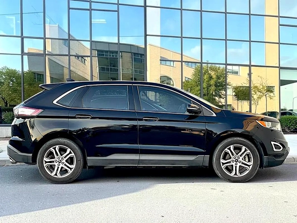 Ford Edge 3.5 V6 Titanium 2017 - GCC Specs -under warranty | ORIGINAL PAINT