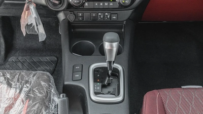 2026 Toyota Hilux SGLX 2.8L AT Diesel (White-Red)-15