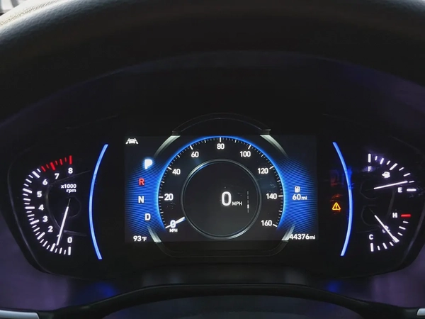 Hyundai Santa FE 2020 Us Specs Full Option With Navigation Perfect Condition Car Low KM Family Suv
