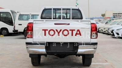 Toyota Hilux Basic 2.4D MT - MY2025-4