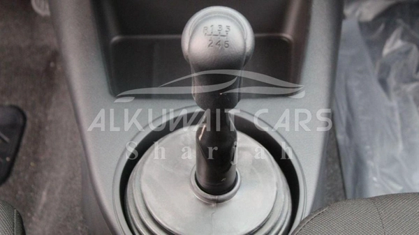 Toyota Hilux Basic 2.4D MT - MY2025