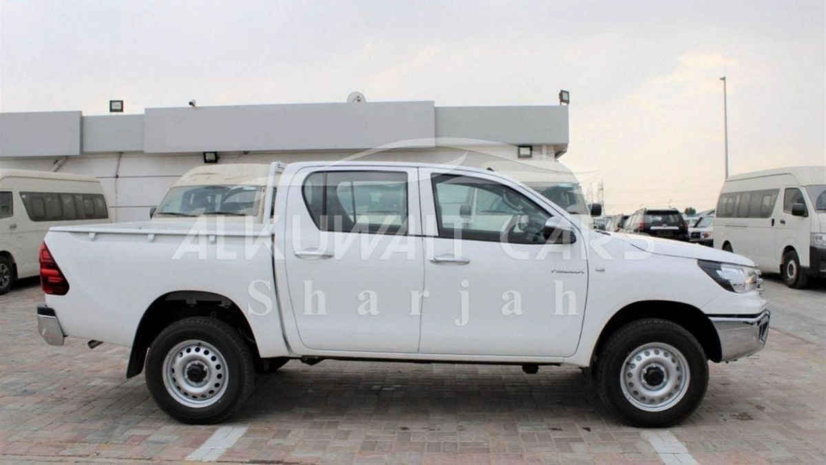 Toyota Hilux Basic 2.4D MT - MY2025-5-0