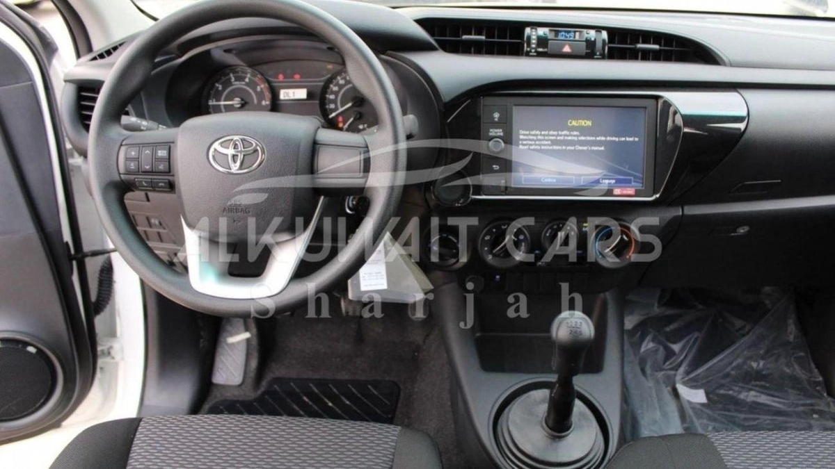 Toyota Hilux Basic 2.4D MT - MY2025-7-0