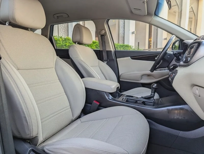 Kia Sorento 2016 GCC V6 Premium Condition 7 Seater Perfect Inside Out Low KM Family SUV-6