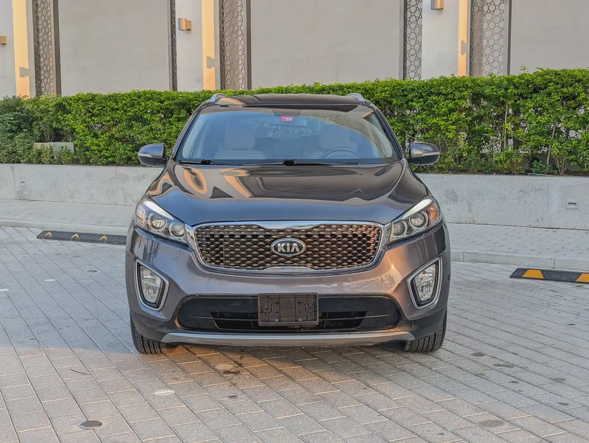 Kia Sorento 2016 GCC V6 Premium Condition 7 Seater Perfect Inside Out Low KM Family SUV-5-5