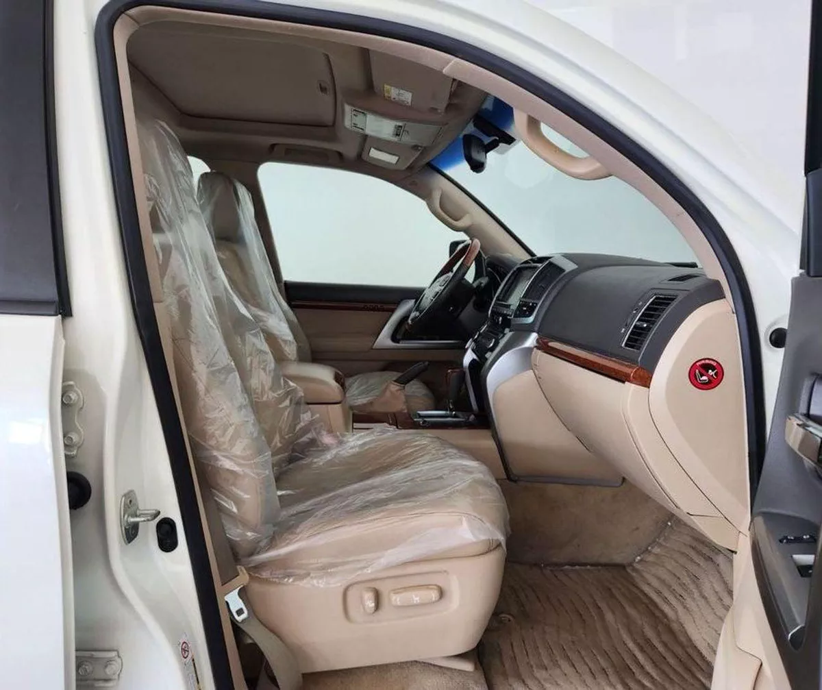 Toyota Land Cruiser VXR V8 5.7-8CYL FULL OPTION EXCELLENT CONDITION-8-0