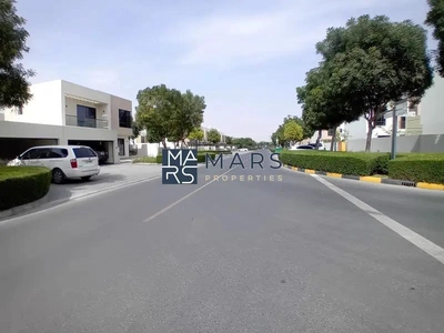 Modern Family Living | Townhouse with Premium Amenities-17