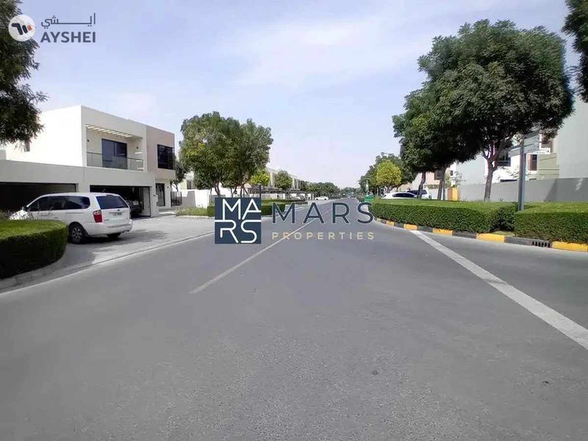 Modern Family Living | Townhouse with Premium Amenities-17-17
