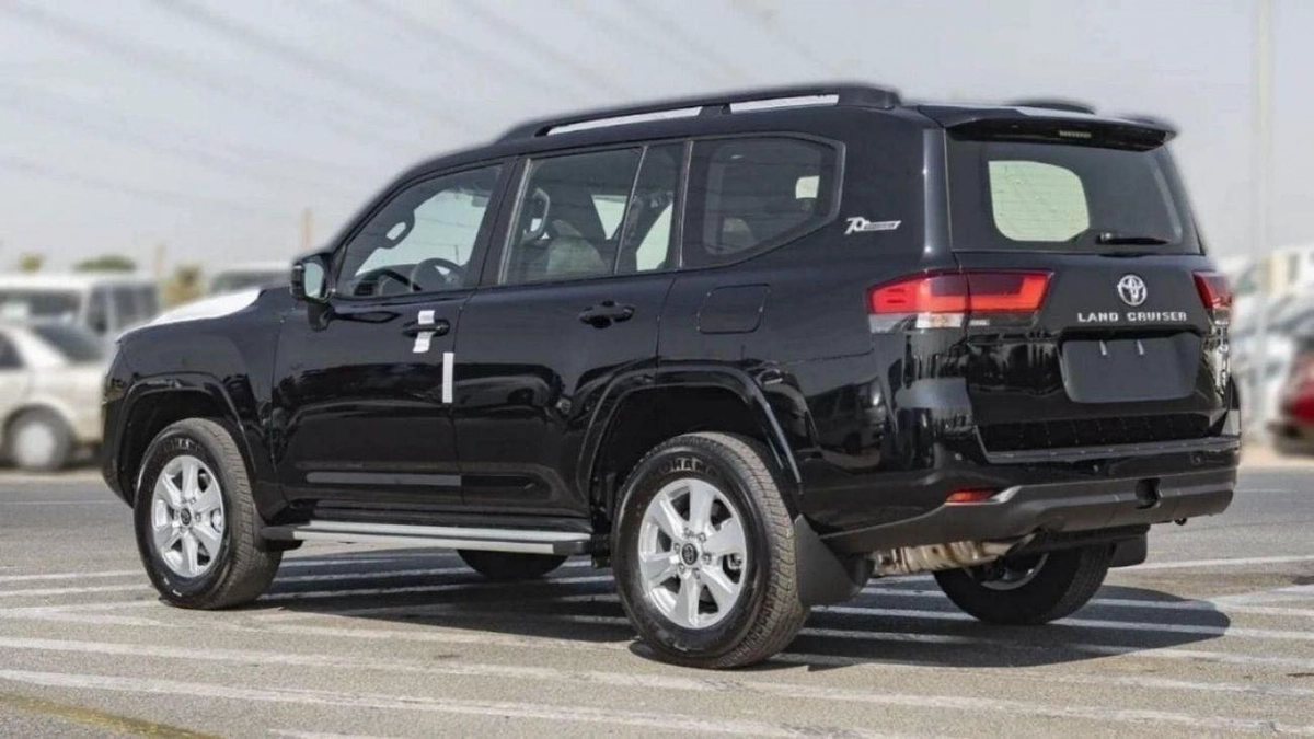 Toyota Land Cruiser Toyota Land Cruiser GXR 4.0L Petrol with sunroof 2024-5-5
