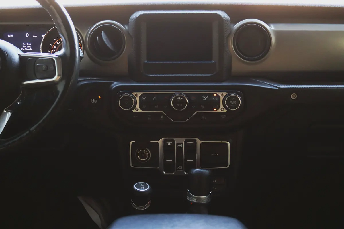 2020 Jeep Gladiator Sport - American Specs - Off-Road Ready-16-16