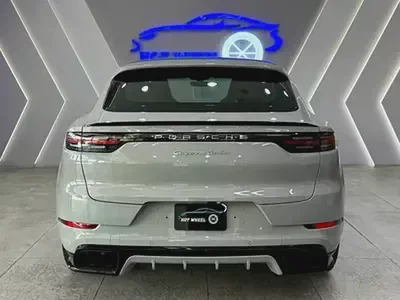 2020 - Porsche Cayenne Turbo - GCC-3