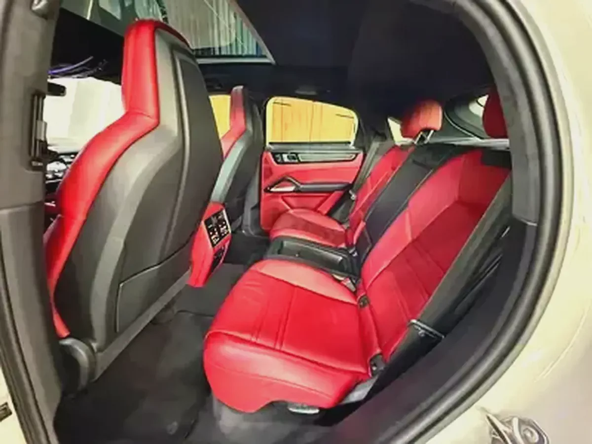2020 - Porsche Cayenne Turbo - GCC-9-9