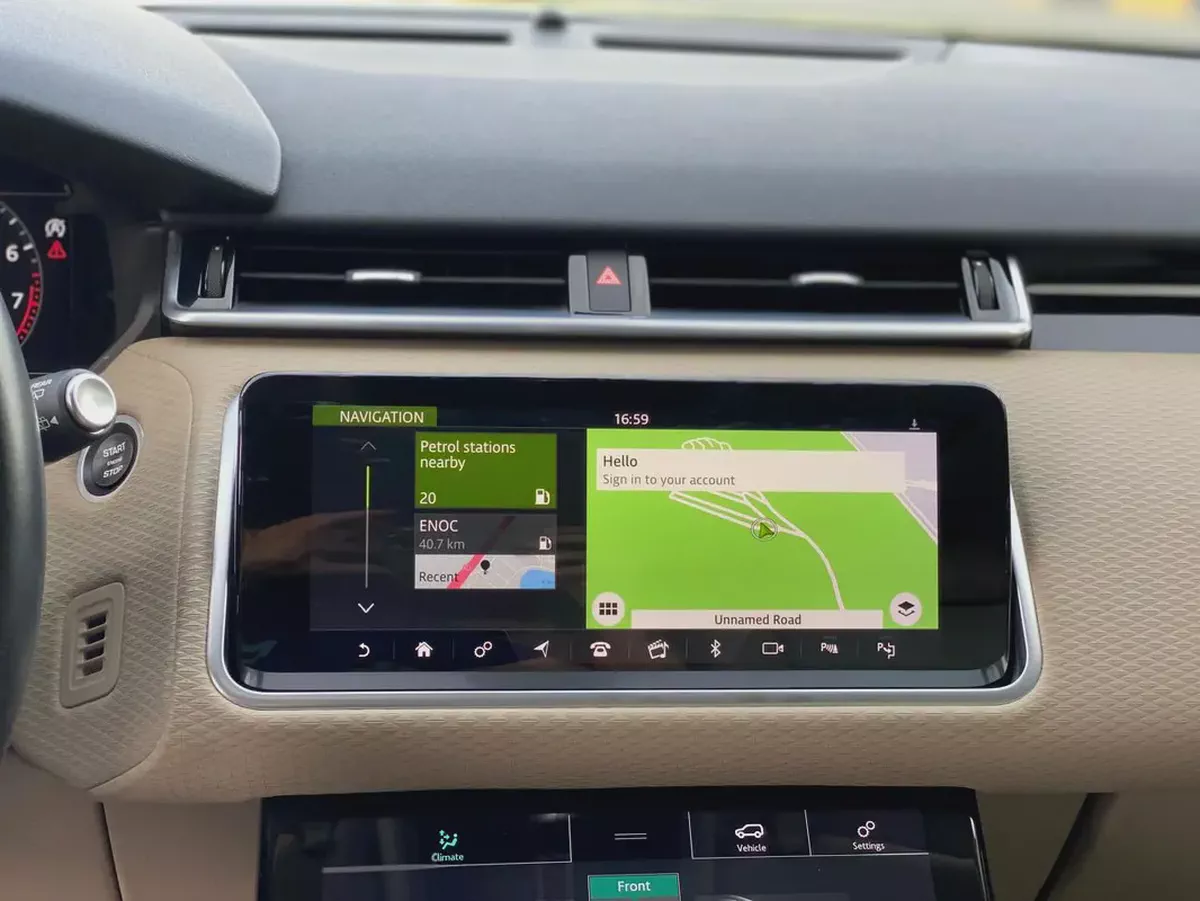 RANGE ROVER (2019) //VELAR//GCC//ORIGENAL PAINT//FULL OPTION//GOOD CONDITION//-13-13