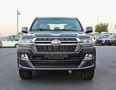 Toyota Land Cruiser  5.7 BIG ENGINE/ SHAPE 2021/ FULL OPTION / EXPORT ONLY / LOT#46060-0