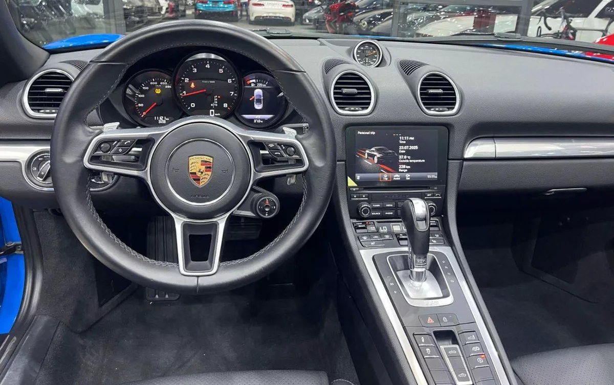Porsche 718 Boxster STANDARD Std 2.0L A/T-19-0