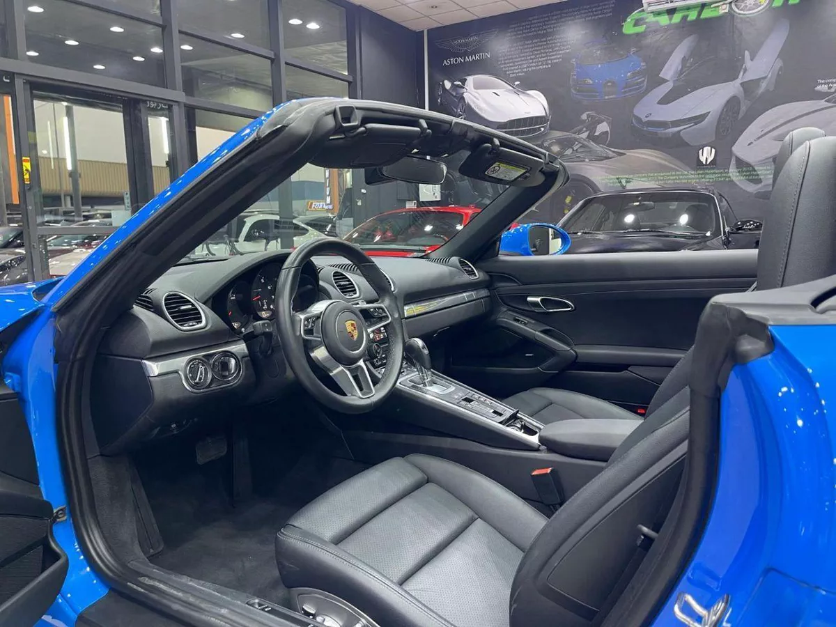 Porsche 718 Boxster STANDARD Std 2.0L A/T-21-0