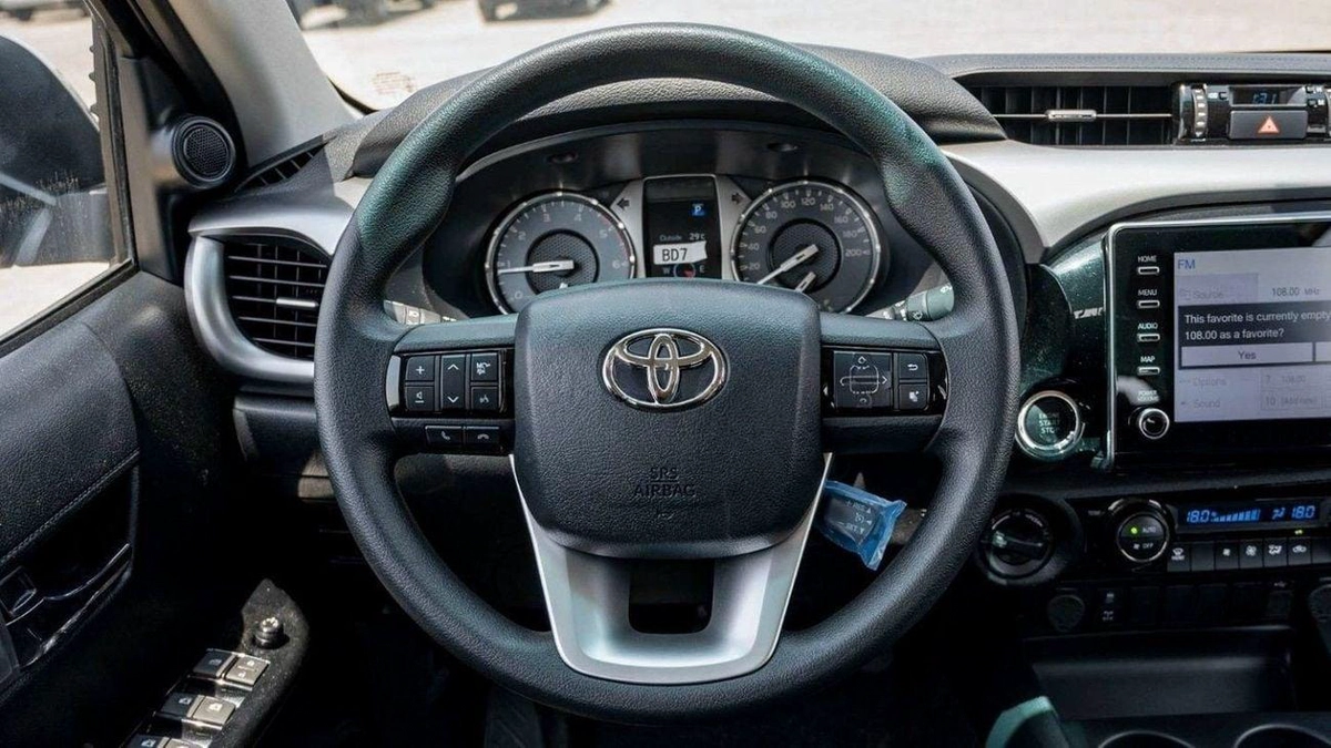 Toyota Hilux SGLX Toytoa hilux 2.4L SR5 full optin export only-17-0