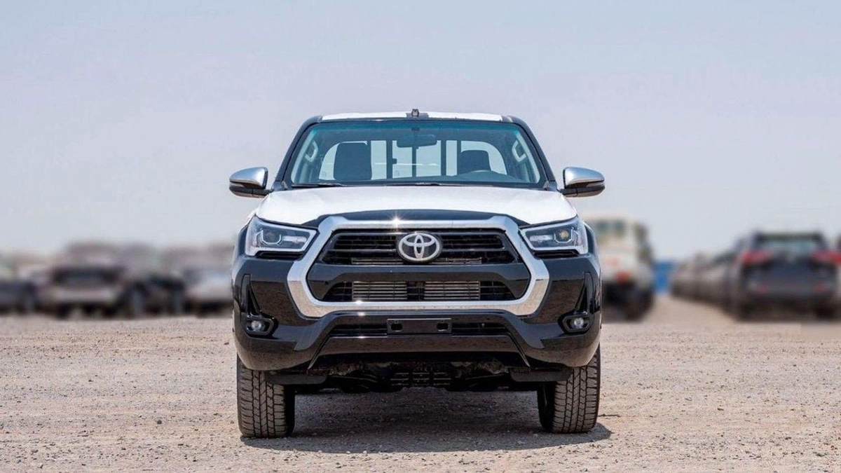Toyota Hilux SGLX Toytoa hilux 2.4L SR5 full optin export only-6-0
