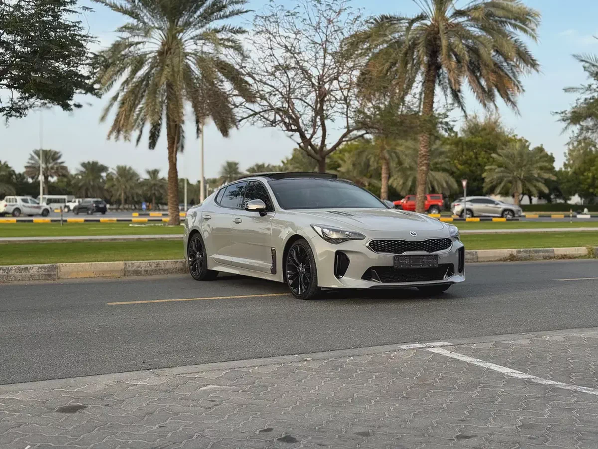 KIA STINGER MODEL 2020 GCC SPACE FULL OPTION-1-1