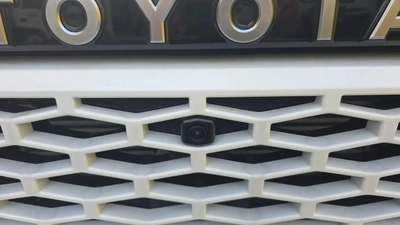 Toyota Hilux Hilux E 2.8L MT-2