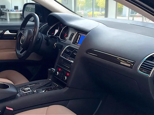 2015 Audi Q7 3.0 TFSI Quattro Tiptronic - GCC Specs