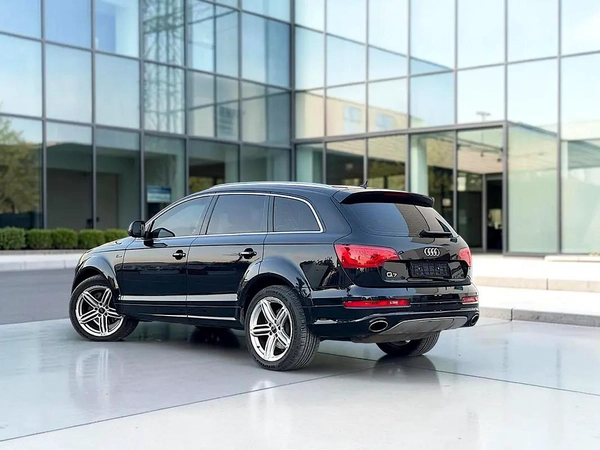 2015 Audi Q7 3.0 TFSI Quattro Tiptronic - GCC Specs