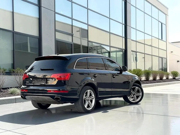 2015 Audi Q7 3.0 TFSI Quattro Tiptronic - GCC Specs