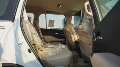 2026 / Toyota Land Cruiser VXR 3.5L HYBRID GCC Specs-11