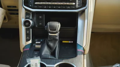 2026 / Toyota Land Cruiser VXR 3.5L HYBRID GCC Specs-15