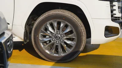 2026 / Toyota Land Cruiser VXR 3.5L HYBRID GCC Specs-3