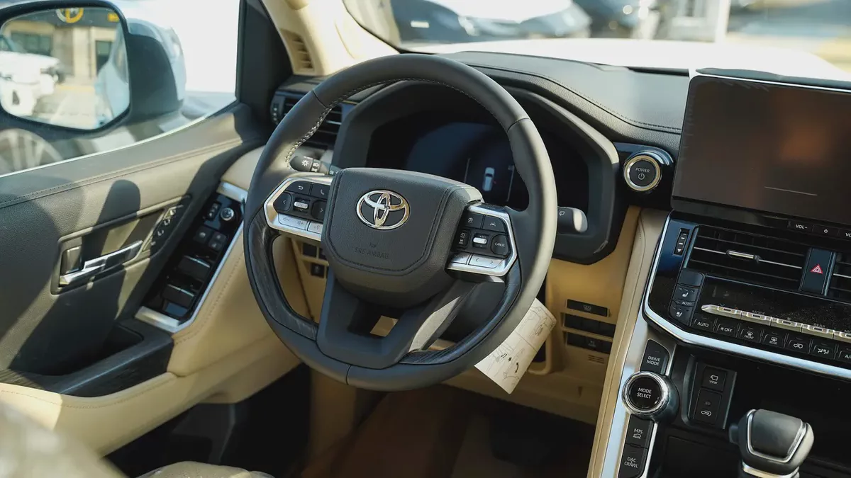 2026 / Toyota Land Cruiser VXR 3.5L HYBRID GCC Specs-13-13
