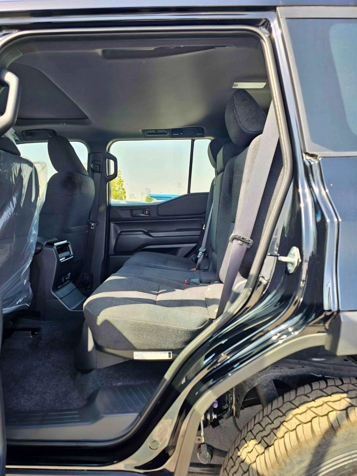 Toyota Prado ALL ROUNDER TURBO 2.4L PETROL ALL ROUNDER TURBO BASIC / 2.4L PETROL V4 / SUNROOF / DVD+CAMERA / COOL BOX (CODE#PPARS)-11-0