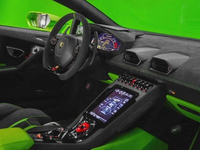 Only 408 Km Extended Interior and Exterior Carbon Package Tecnica 2023 : SWAP your car to grab it-13