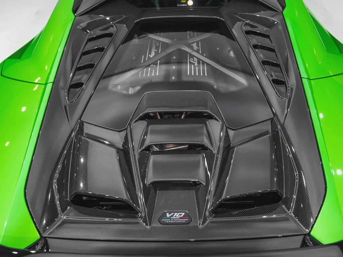 Only 408 Km Extended Interior and Exterior Carbon Package Tecnica 2023 : SWAP your car to grab it-18-18