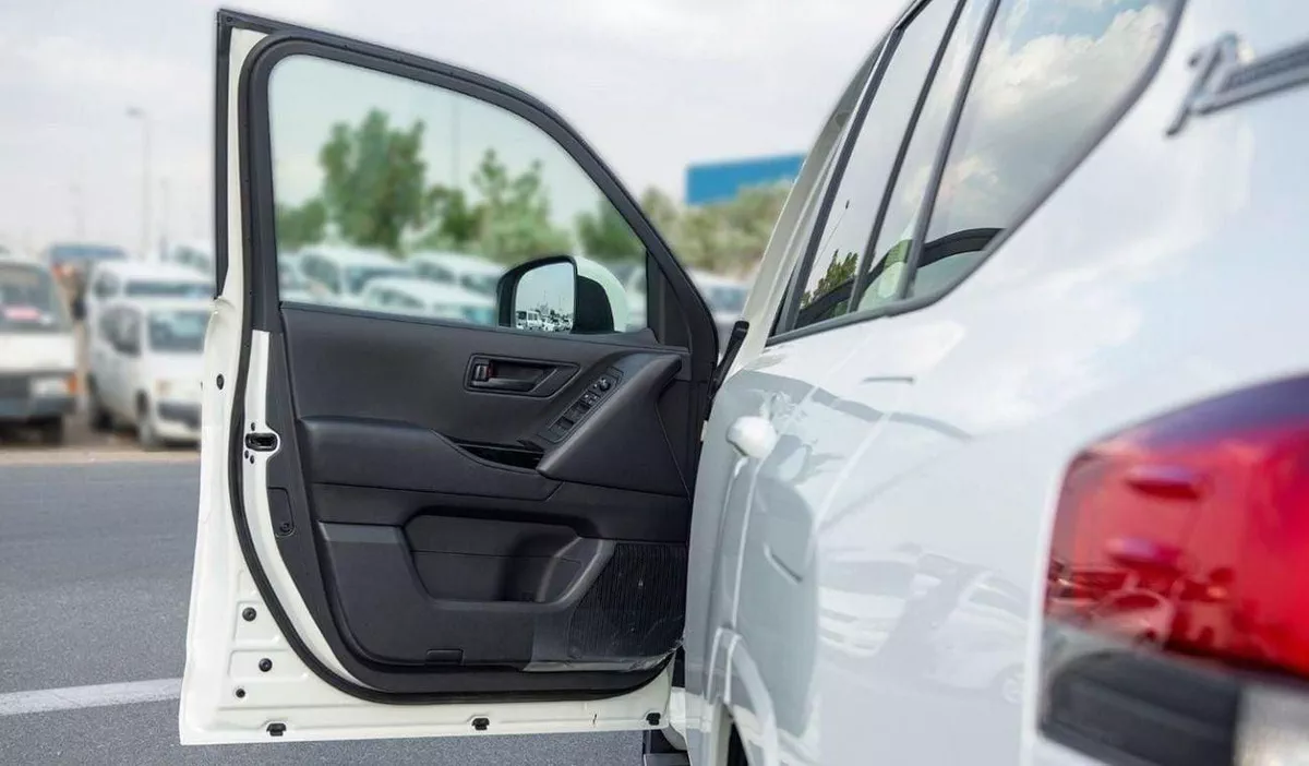 Toyota Land Cruiser GXR LC300 GXR 3.3D AT MY2024 – WHITE-9-0