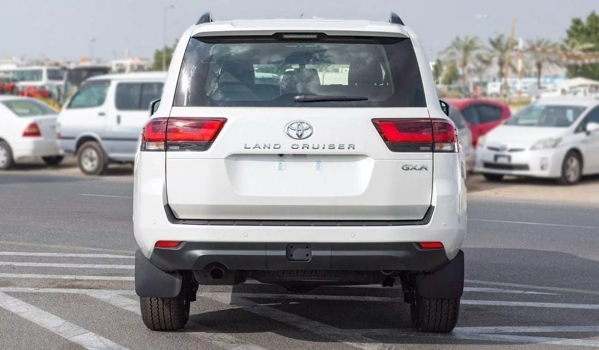 Toyota Land Cruiser GXR LC300 GXR 3.3D AT MY2024 – WHITE-4-0
