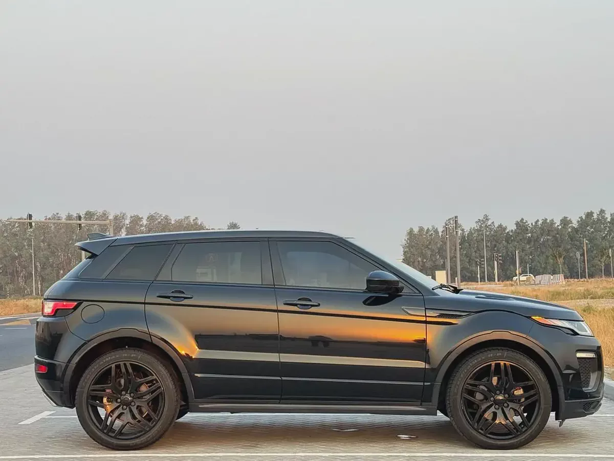 Range Rover evoque Canada spec accident free excellent condition-6-6
