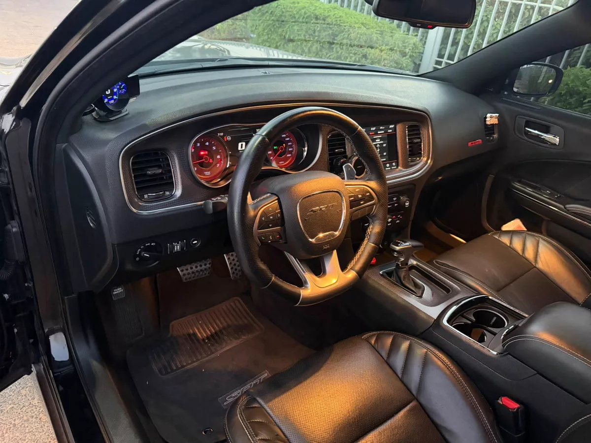 Dodge Challenger SRT Hellcat 2019-4-4