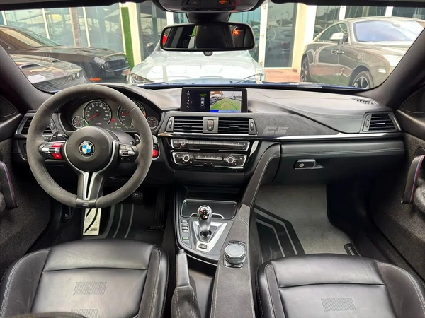 BMW M4 Cs Coupe 2020 perfect condition Full option Full carbon fiber