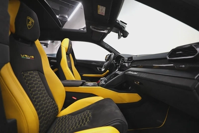 Lamborghini Urus-6